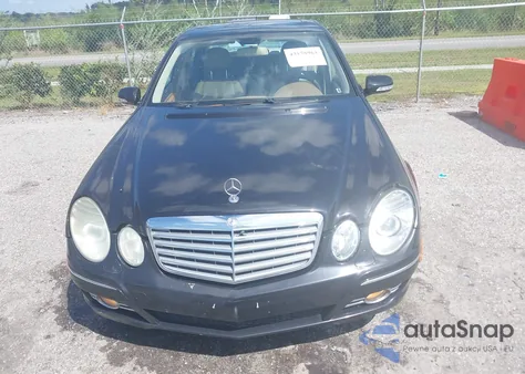 2008 Mercedes-Benz E 350 4Matic z USA, uszkodzony, nr VIN WDBUF87X08B252153